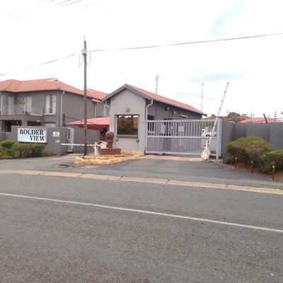 Townhouse For Sale in Risana Johannesburg, Johannesburg